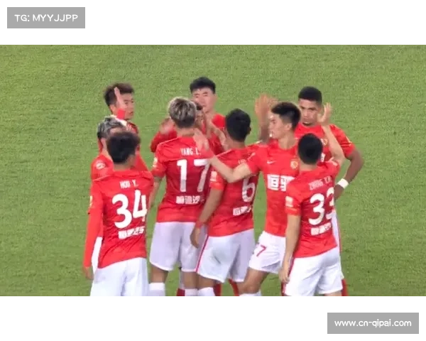 奥斯卡点射助攻上海海港2-0战胜山东泰山稳居中超榜首 奥斯卡点射助攻上海海港2-0战胜山东泰山稳居中超榜首